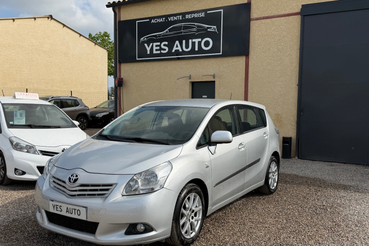 TOYOTA VERSO